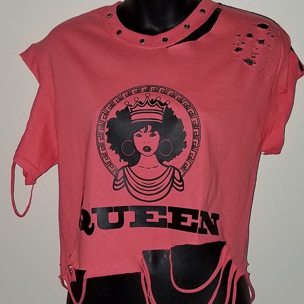 Queen, distressed crop top